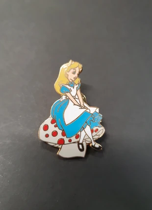 Vieux pins pin's vintage rétro des années 90 2000, condition: Very good, €3.00, €3.85 includes Buyer Protection