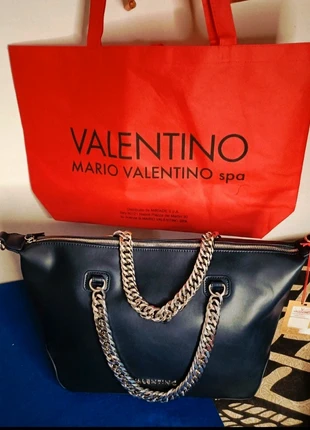 Borsa blu di griffe nuova capiente, con manici a catena e tracolla, marque: Valentino by Mario Valentino, état: Neuf avec étiquette, 73,00 €, 77,35 € Protection acheteurs incluse
