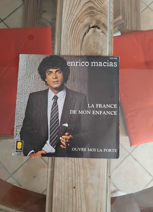 Vinyle Enrico Macias Années 60, condition: Very good, €5.00, €5.95 includes Buyer Protection