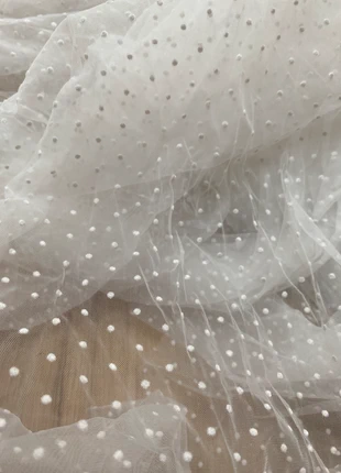 Polka dots tulle fabric 1.55* 2 meters, état: Neuf avec étiquette, 6,00 €, 7,00 € Protection acheteurs incluse