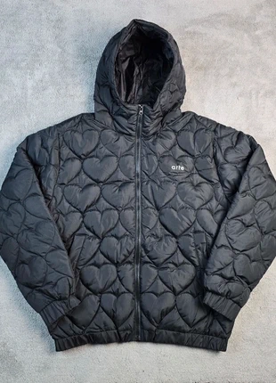 Doudoune Arte Motif Coeur Noir taille M, merk: Arte, staat: Heel goed, maat: M, € 175,00, € 184,45 inclusief Kopersbescherming