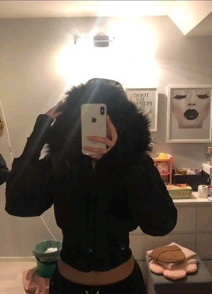 Streetwear y2k vintage 2000s cropped puffer jacket XS, marque: Findings7, état: Neuf avec étiquette, taille: XS / 34 / 6, 59,00 €, 62,65 € Protection acheteurs incluse