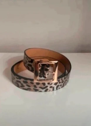 Cinturón Animal print, état: Neuf avec étiquette, taille: 115 cm, 5,00 €, 5,95 € Protection acheteurs incluse