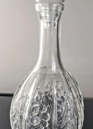 Carafon vintage années 70-80, en verre moulé motif raisins, état: Très bon état, 12,00 €, 13,30 € Protection acheteurs incluse