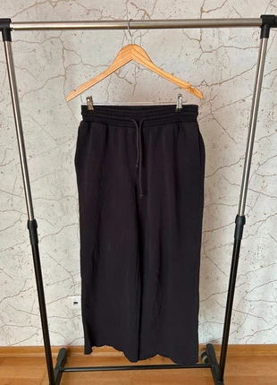 🐼 Calça Moletom Preta Tezenis - Conforto Máximo, marca: Tezenis, estado: Bom, tamanho: M / 38 / 10, €8.00, €9.10 inclui Proteção do Comprador