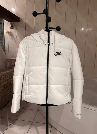 Doudoune Nike blanche, merk: Nike, staat: Nieuw zonder prijskaartje, maat: S / 36 / 8, € 59,99, € 63,69 inclusief Kopersbescherming