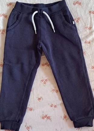 Calças fato de treino azul marinho- 2-3 anos Primark, marca: Primark, estado: Bom, tamanho: 24-36 meses / 92 cm, €1.50, €2.28 inclui Proteção do Comprador