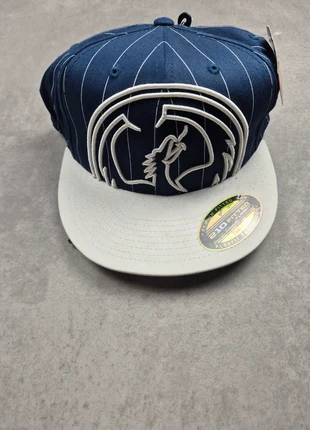 Casquette 210 fitted by flexfit Bleu Marine taille 7 1/4 Neuf, marke: Flexfit, zustand: Neu, mit Etikett, größe: L, 15,00 €, 16,45 € inklusive Vinted-Käuferschutz