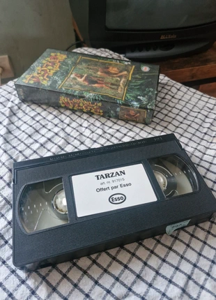 Tarzan : Tarzan et l’Hôte non désiré + Tarzan et l’Orphelin 📼, zustand: Sehr gut, 2,00 €, 2,80 € inklusive Vinted-Käuferschutz