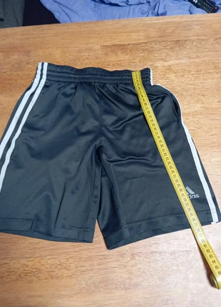Short Deportivo Niño Adidas – Negro con Detalles Grises, marque: adidas, état: Très bon état, taille: 10 ans / 140 cm, 6,00 €, 7,00 € Protection acheteurs incluse