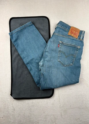 Jeans Lévis 511 vintage coupe droite bleu - w34, marque: Levi's, état: Très bon état, taille: W34 | FR 44, 17,00 €, 18,55 € Protection acheteurs incluse