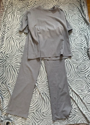 Ensemble pantalon tshirt, marca: sans marque, estado: Bom, tamanho: Tamanho único, €4.00, €4.90 inclui Proteção do Comprador