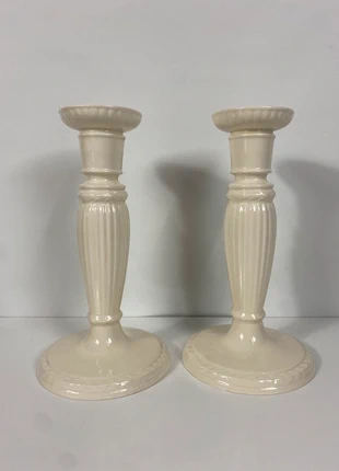 Wedgwood England – Set van 2 Klassieke Kandelaren, merk: Wedgwood, staat: Goed, € 20,00, € 21,70 inclusief Kopersbescherming