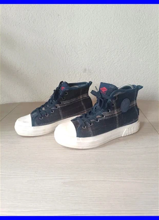 Basket Lee Cooper – taille 38 – très bon état, marque: Lee Cooper, état: Très bon état, taille: 39, 15,00 €, 16,45 € Protection acheteurs incluse