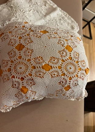 Coussins 30/30, merk: Fait Main, staat: Heel goed, maat: 45 x 45 cm, € 15,00, € 16,45 inclusief Kopersbescherming