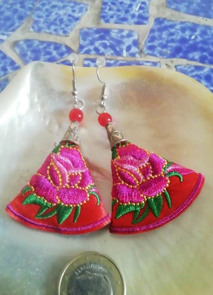 Boucles d'oreilles artisanales ethniques brodées neuves, marke: Fait Main, zustand: Neu, 7,00 €, 8,05 € inklusive Vinted-Käuferschutz