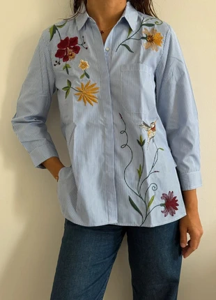 Sublime chemise à rayures brodée à fleurs neuve taille S, marque: Zara, état: Neuf avec étiquette, taille: S / 36 / 8, 22,99 €, 24,84 € Protection acheteurs incluse