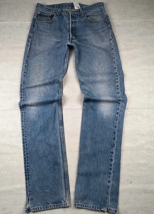 Levi’s 501 Jeans W34 L40 – Vintage 90s – Light Blue Denim – Regular Straight Fit – Rare Length, brand: Levi Strauss & Co., condizioni: Ottime, taglia: IT 44 | W34, €40.00, €42.70 include la Protezione acquisti