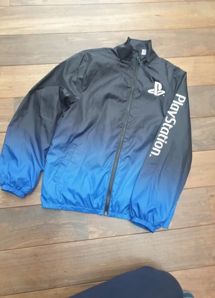 Windjas playstation 158/164, marque: H&M, état: Bon état, taille: 13 ans / 158 cm, 4,00 €, 4,90 € Protection acheteurs incluse