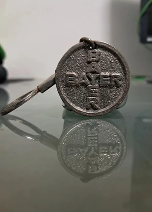 Porta-Chaves Vintage Dupla Face Bayer Portugal (LISBOA), marca: BAYER, estado: Muito bom, €1.80, €2.59 inclui Proteção do Comprador