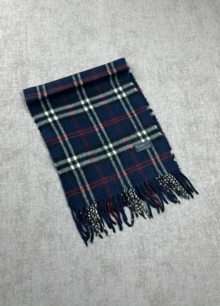 Écharpe Burberry bleu marine, marke: Burberry, zustand: Sehr gut, 45,00 €, 47,95 € beinhaltet Vinted-Käuferschutz Pro