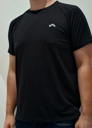 Tee-shirt Crivit de sport noir - Taille L - logos floqués avec détails dans le dos, marque: Crivit, état: Très bon état, taille: L, 13,90 €, 15,30 € Protection acheteurs incluse