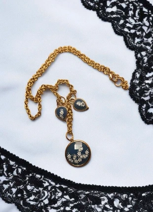 Collier gris doré et blanc Chic, condition: Very good, €8.50, €9.63 includes Buyer Protection