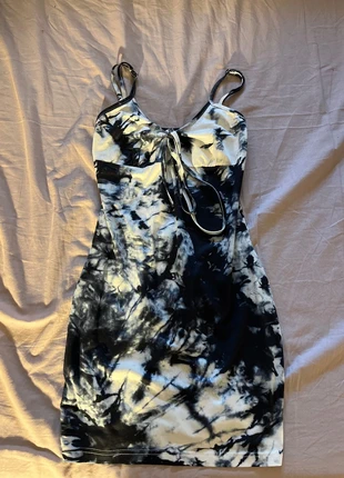 Robe marbré shein, marque: Shein, état: Très bon état, taille: XS / 34 / 6, 1,50 €, 2,28 € Protection acheteurs incluse