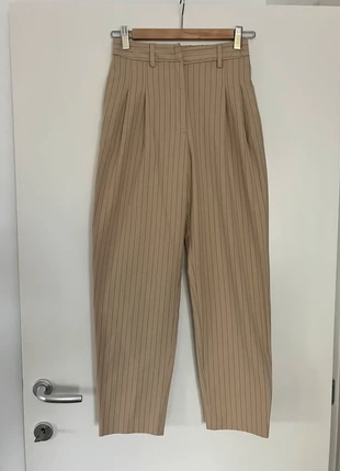 Beige gestreepte broek Monki 34, marque: Monki, état: Bon état, taille: XS / 34 / 6, 5,00 €, 5,95 € Protection acheteurs incluse
