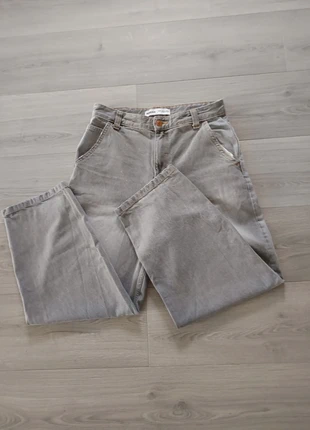Jean gris Bershka – Taille M, marque: Bershka, état: Très bon état, taille: M, 14,00 €, 15,40 € Protection acheteurs incluse