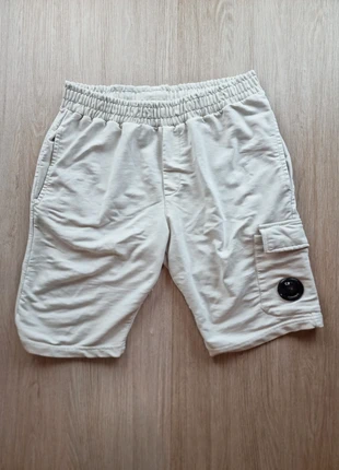 Short C.P. Company blanc taille M avec lens – bon état, brand: C.P. Company, condizioni: Buone, taglia: M, €15.00, €16.45 include la Protezione acquisti