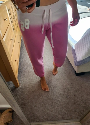 Pink Woman Sweatpants, brand: Victoria's Secret PINK, condition: Very good, size: 8 / M, $12.00, $13.30 includes Buyer Protection