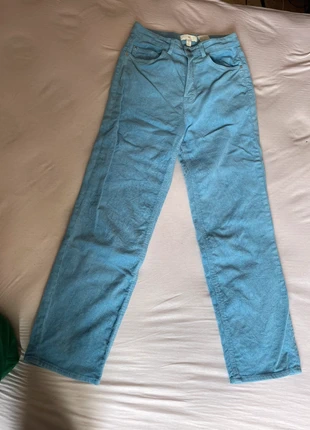 Pantalon velours bleu clair H&M – Taille M – Style cosy & tendance, brand: H&M, condition: Very good, size: M / 38 / 10, €8.00, €9.10 includes Buyer Protection