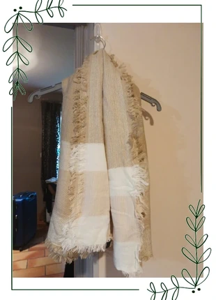 Grand châle ou écharpe 130 x 130 cm, marca: Shein, estado: Muito bom, €2.00, €2.80 inclui Proteção do Comprador