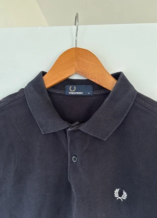 Fred Perry Poloshirt - Size M - Navy Blue, merk: Fred Perry, staat: Heel goed, maat: M, € 24,95, € 26,90 inclusief Kopersbescherming