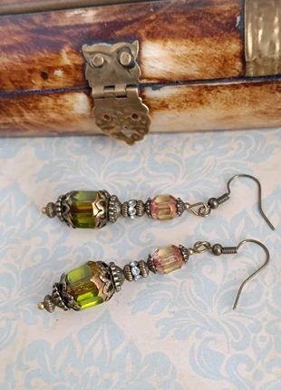 Boucles d'oreilles rétro vert olive et jonquille, marca: AucoudesAnges, estado: Muy bueno, 15,00 €, 16,45 € Protección al comprador Pro incluida