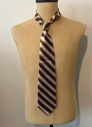 Cravate élégante, marque: Giorgio armona, état: Bon état, 2,00 €, 2,80 € Protection acheteurs incluse