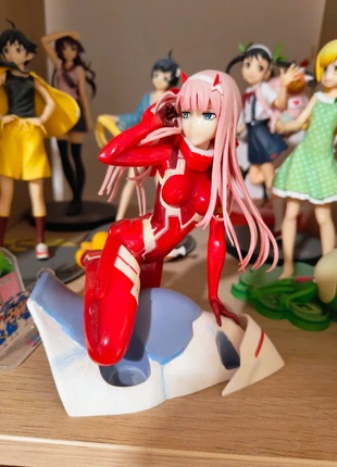 Zero Two Figure. Darling in the Franxx., marque: Tokyo, état: Très bon état, taille: Taille unique, 17,00 €, 18,55 € Protection acheteurs incluse