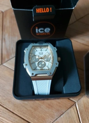 Ice Watch Ice Boliday White Gold Medium - X0025S3M2B, marque: Ice Watch, état: Neuf avec étiquette, taille: 30–38 mm, 149,00 €, 157,15 € Protection acheteurs (Pro) incluse
