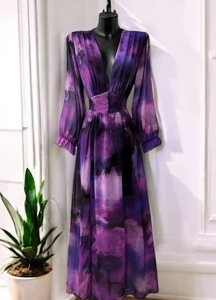 Robe longue violette taille M, marque: Boutique Parisienne, état: Très bon état, taille: M / 38 / 10, 35,00 €, 37,45 € Protection acheteurs (Pro) incluse