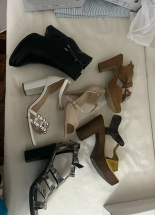 scarpe 3€ taglia 40, marke: Vintage Dressing, zustand: Sehr gut, größe: 40, 3,00 €, 3,85 € inklusive Vinted-Käuferschutz