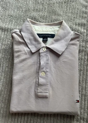 Polo tommy Hilfiger logo brodée taille M en très bon état polo 60, marque: Tommy Hilfiger, état: Très bon état, taille: M, 13,00 €, 14,35 € Protection acheteurs incluse