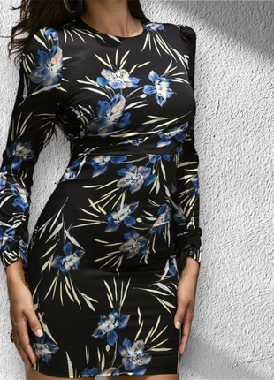 Robe guess bye Marciano taille 42/xL, marque: GUESS, état: Très bon état, taille: XL / 42 / 14, 28,00 €, 30,10 € Protection acheteurs incluse