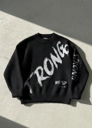 Pull Noir Doux Graphique – Oversize / Cozy Streetwear / Hiver Trendy / Minimal Chic, brand: Maison Solène Rosefield, condition: Very good, size: M, €69.90, €74.10 includes Buyer Protection