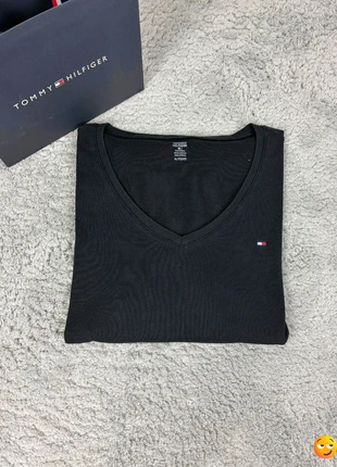 Pull / Sweat à Col V Tommy Hilfiger Noir - Taille XL - Femme, marque: Tommy Hilfiger, état: Très bon état, taille: XL / 42 / 14, 19,99 €, 21,69 € Protection acheteurs (Pro) incluse