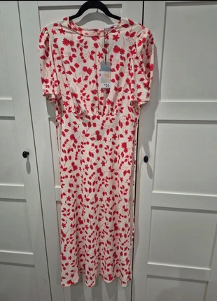 New with Tags | Primark White & Red Floral Midi Dress (Size 14 / XL), brand: Primark, condition: New with tags, size: XL / 42 / 14, €4.00, €4.90 includes Buyer Protection