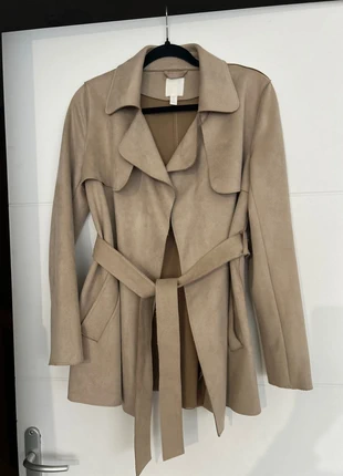 Trench H&M, marque: H&M, état: Très bon état, taille: XS / 34 / 6, 7,00 €, 8,05 € Protection acheteurs incluse