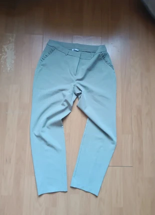 🌿 Pantalon Femme Taille 40 – Couleur Beige / Kaki Clair, brand: Gémo, condition: Very good, size: L / 40 / 12, €3.00, €3.85 includes Buyer Protection