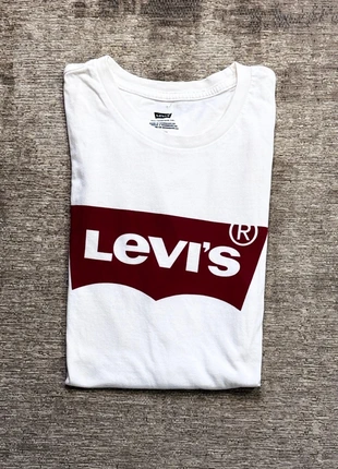 T-shirt Levi’s blanc - taille S, merk: Levi's, staat: Goed, maat: S, € 2,50, € 3,33 inclusief Kopersbescherming