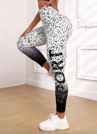 Legging shein, marque: Shein, état: Très bon état, taille: M / 38 / 10, 2,00 €, 2,80 € Protection acheteurs incluse